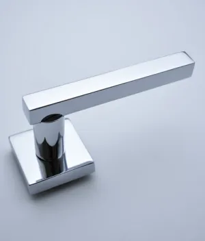 Trendy Lever on Rose