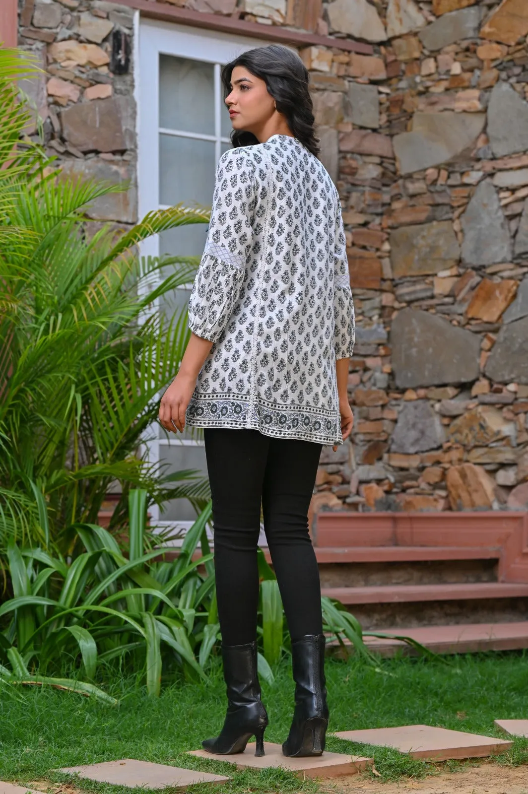 Trendy Short Top