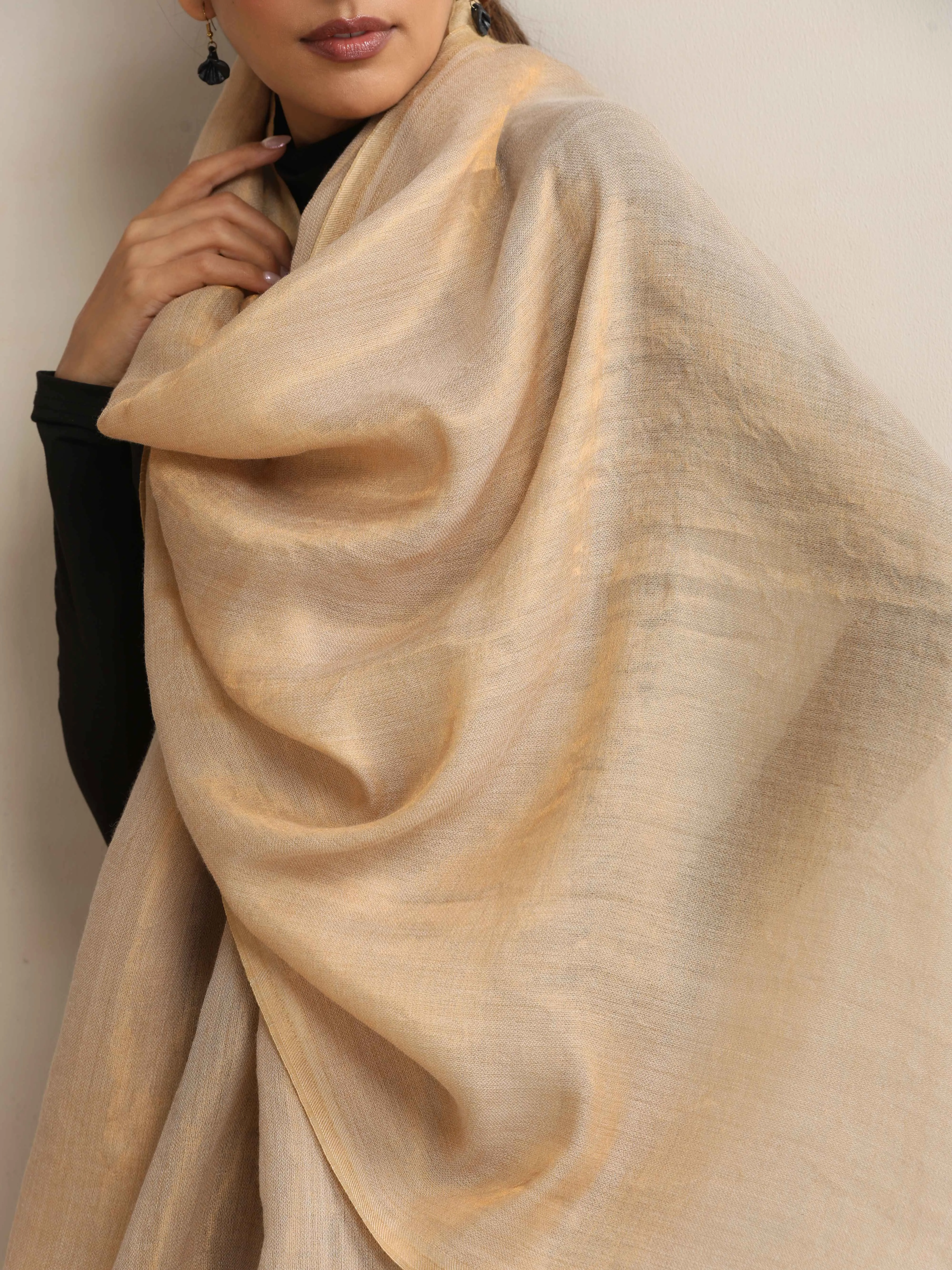 trueBrowns Beige Weave Stole