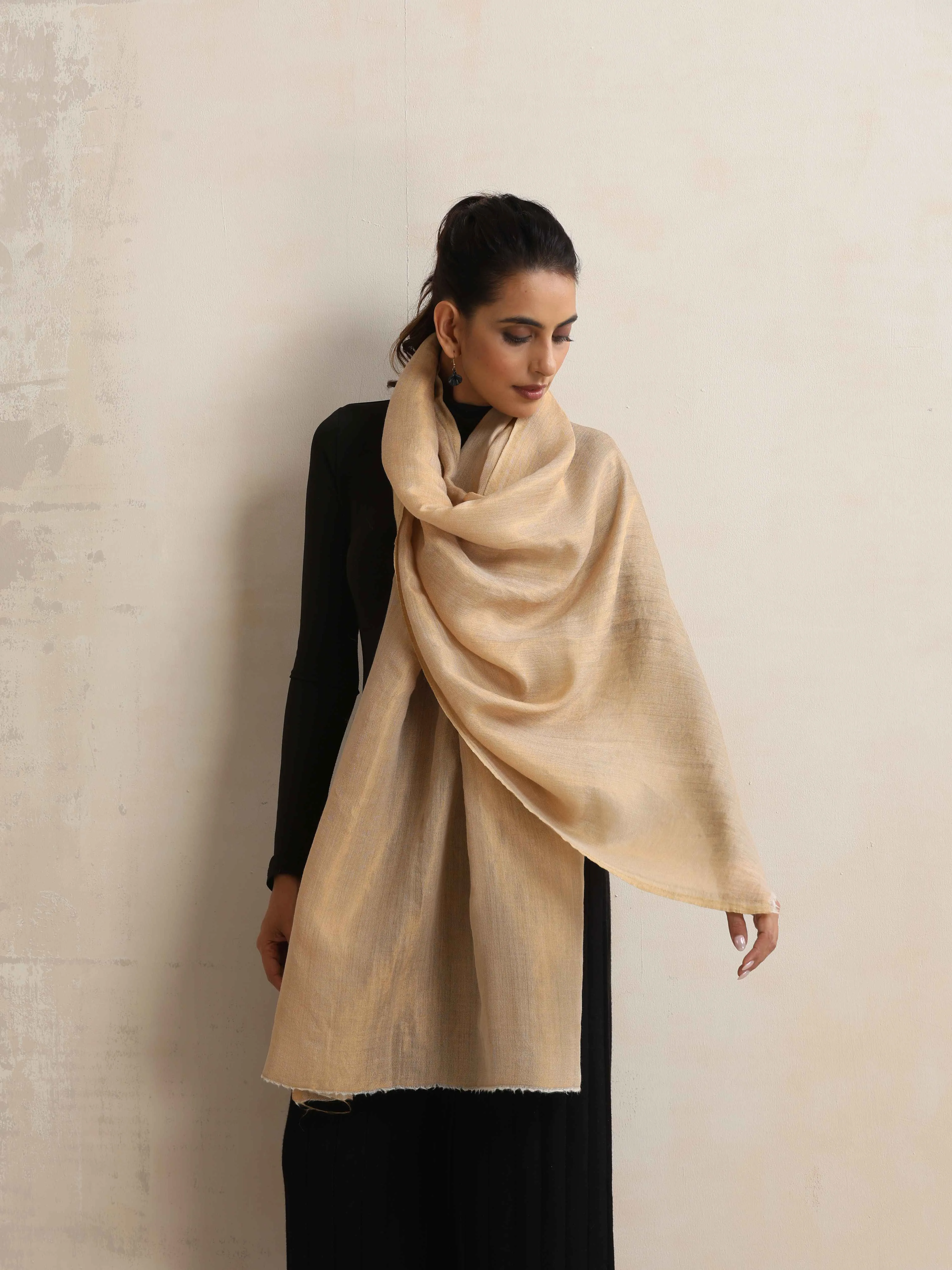 trueBrowns Beige Weave Stole