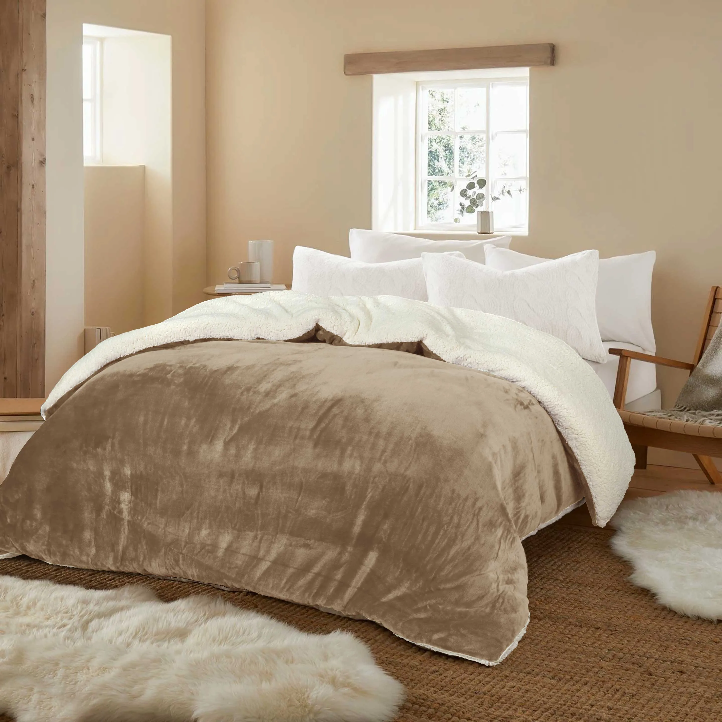 Ultrasoft & Warm Sherpa Razaye/Quilt
