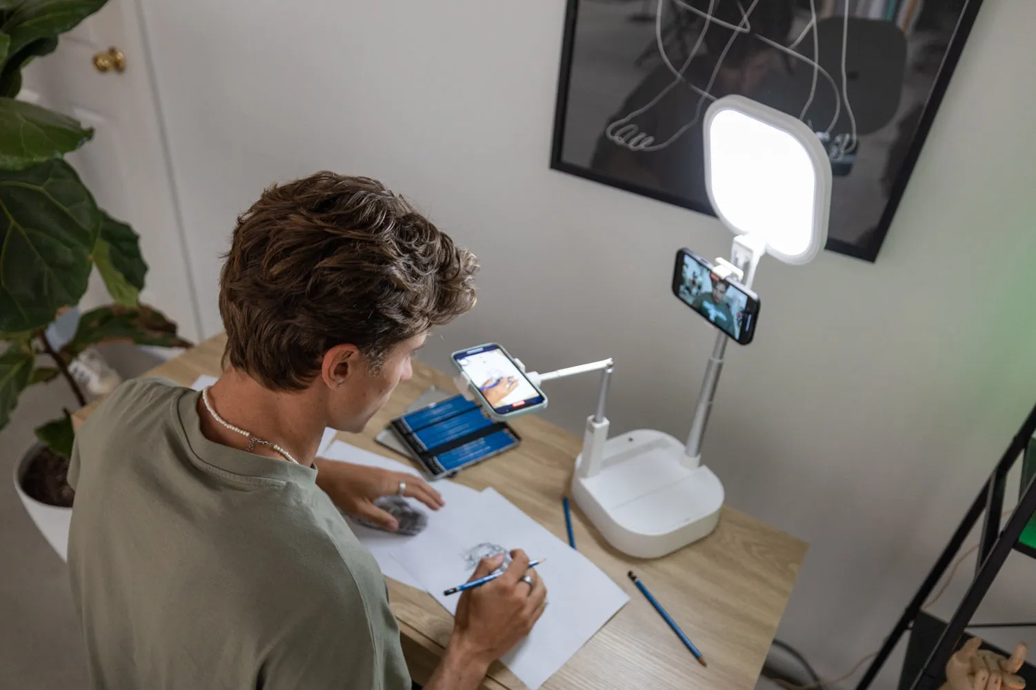 Usams White Portable Square Ring Light Multimedia LED Light (DEMO STOCK)