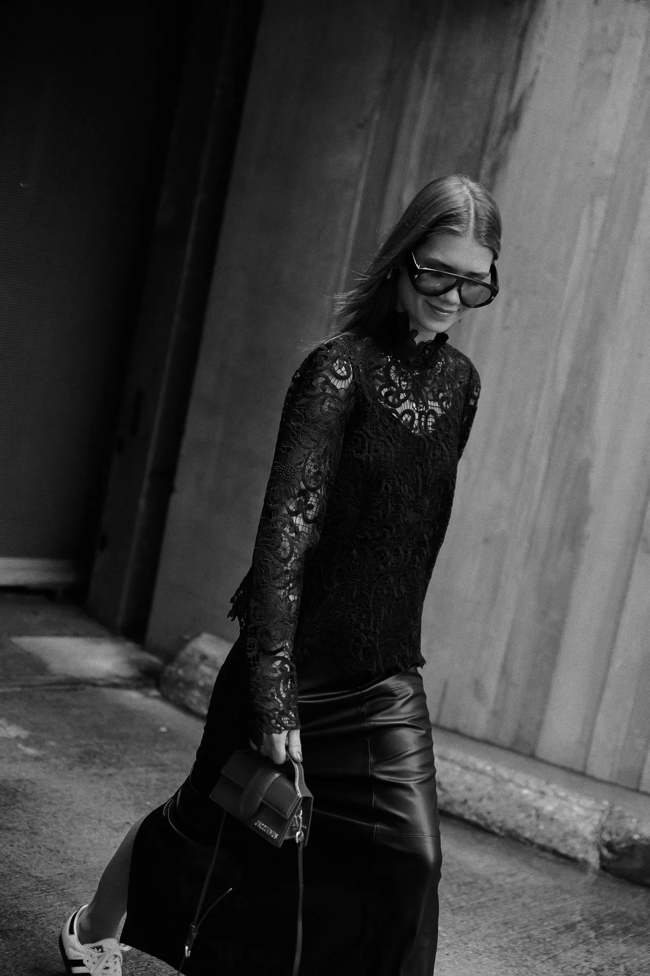 VIBoe LS high neck lace top meteorite