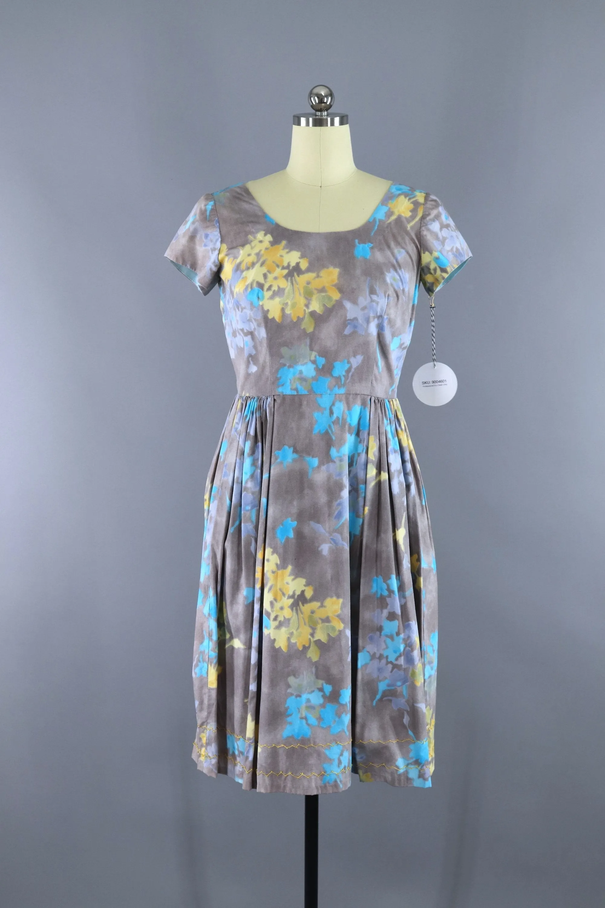 Vintage 1960s Day Dress / Grey & Blue Floral Print