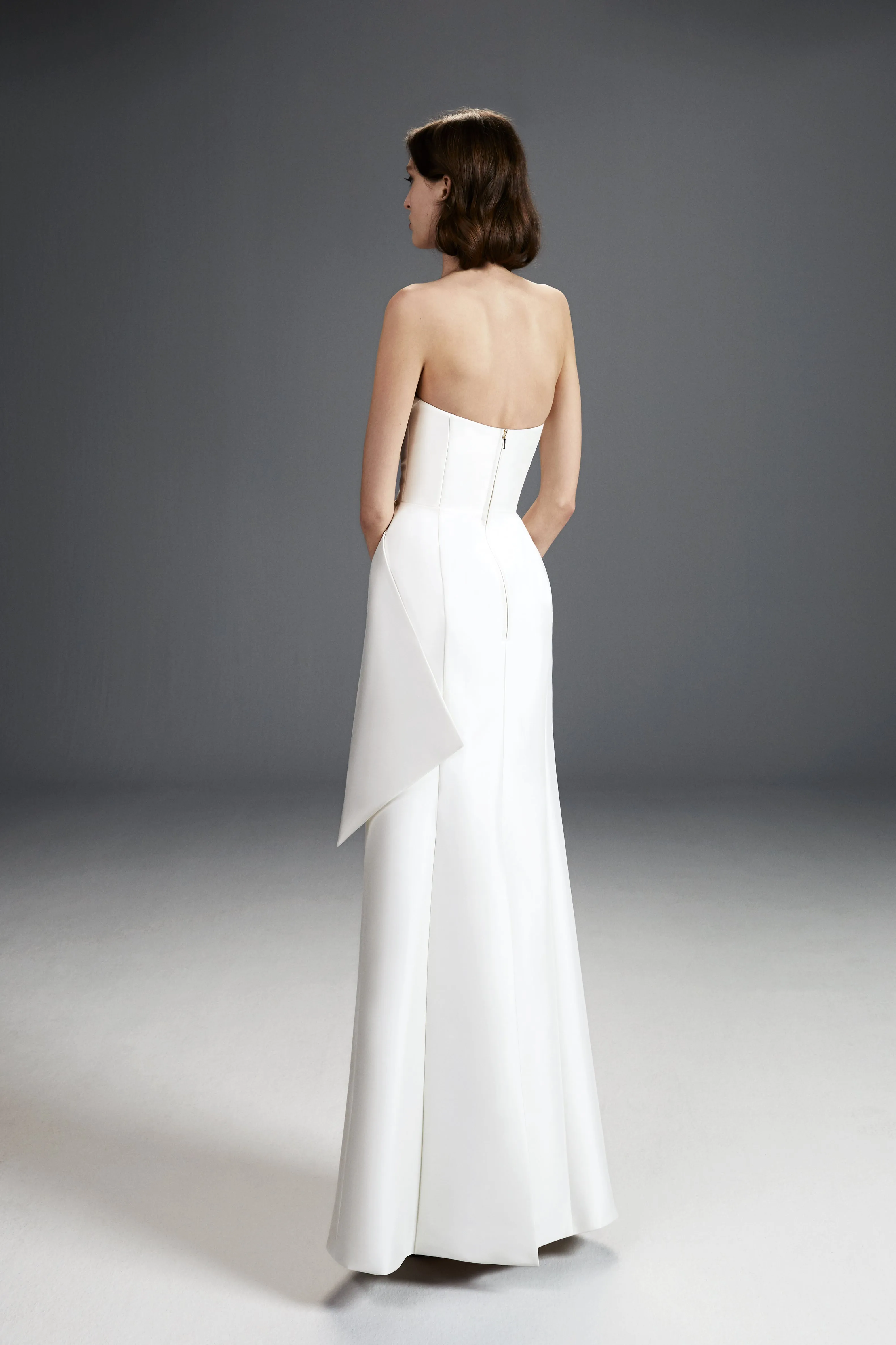 VRM370 - STRAPLESS DREAMY BOW GOWN