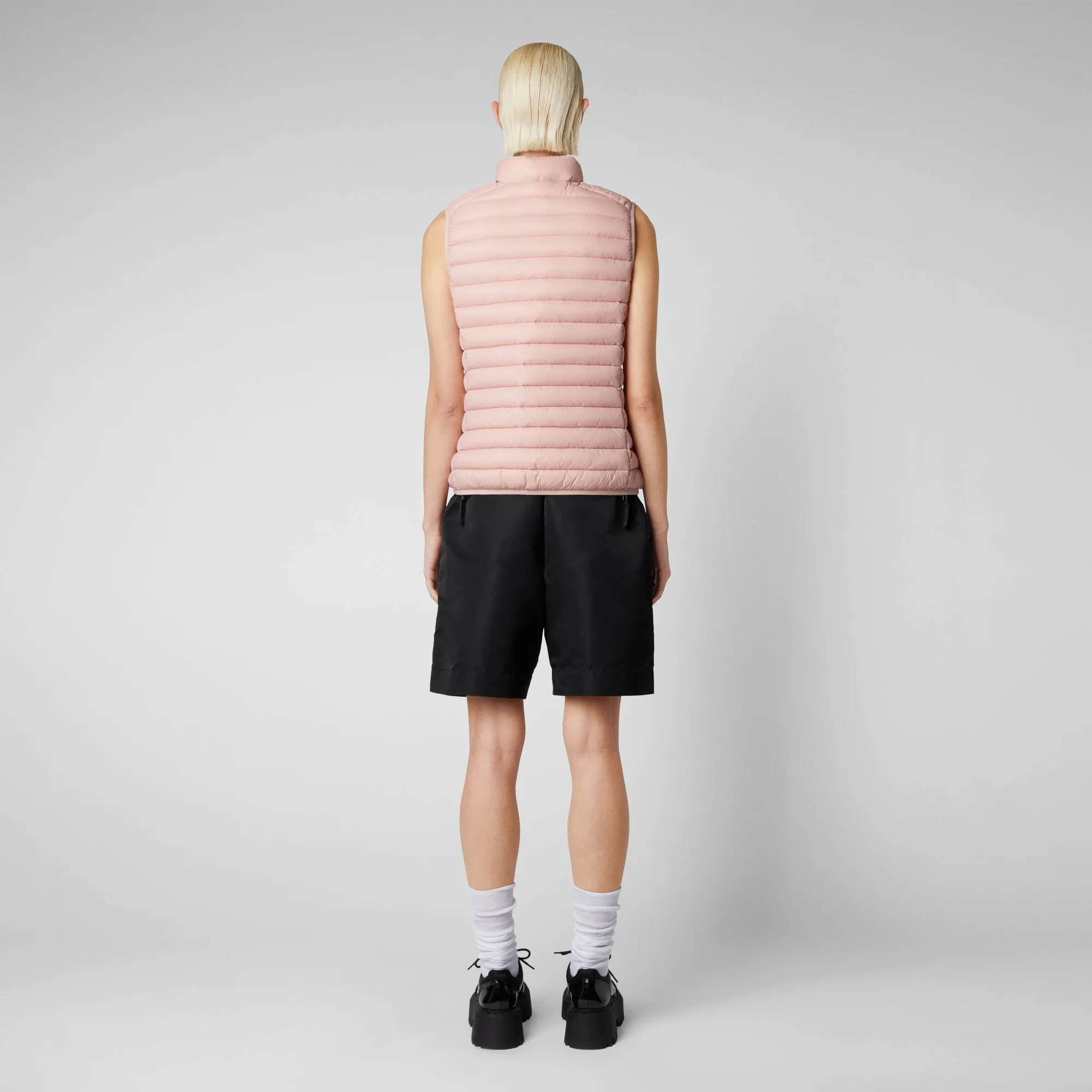 Woman's quilted vest Charlotte in blush pink