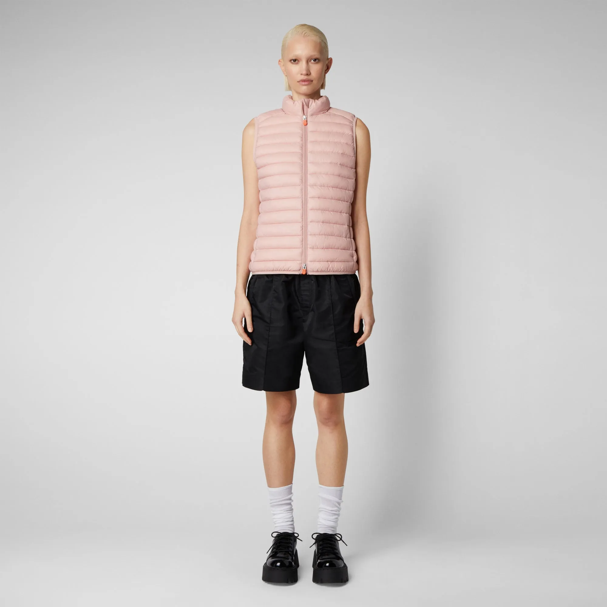Woman's quilted vest Charlotte in blush pink