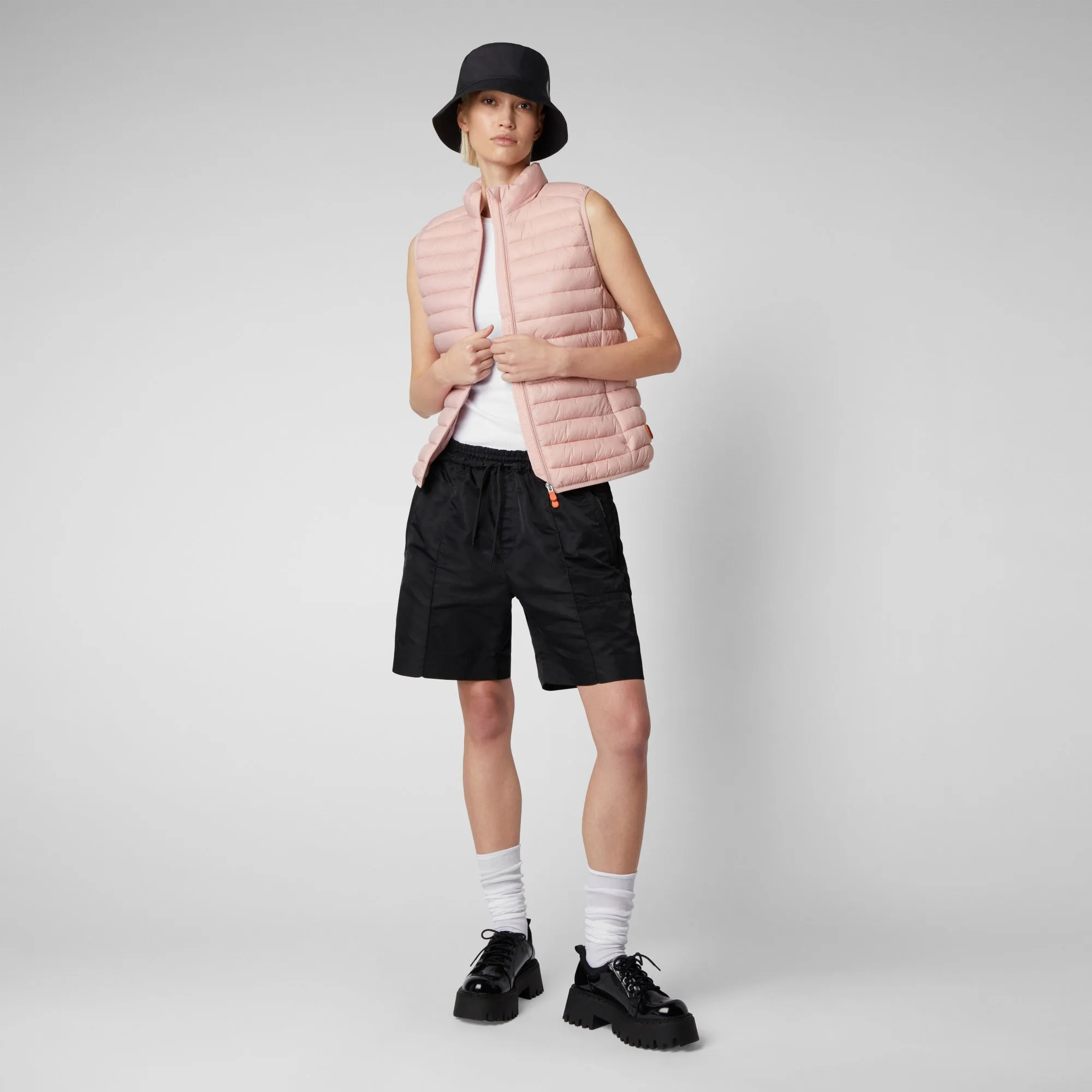 Woman's quilted vest Charlotte in blush pink