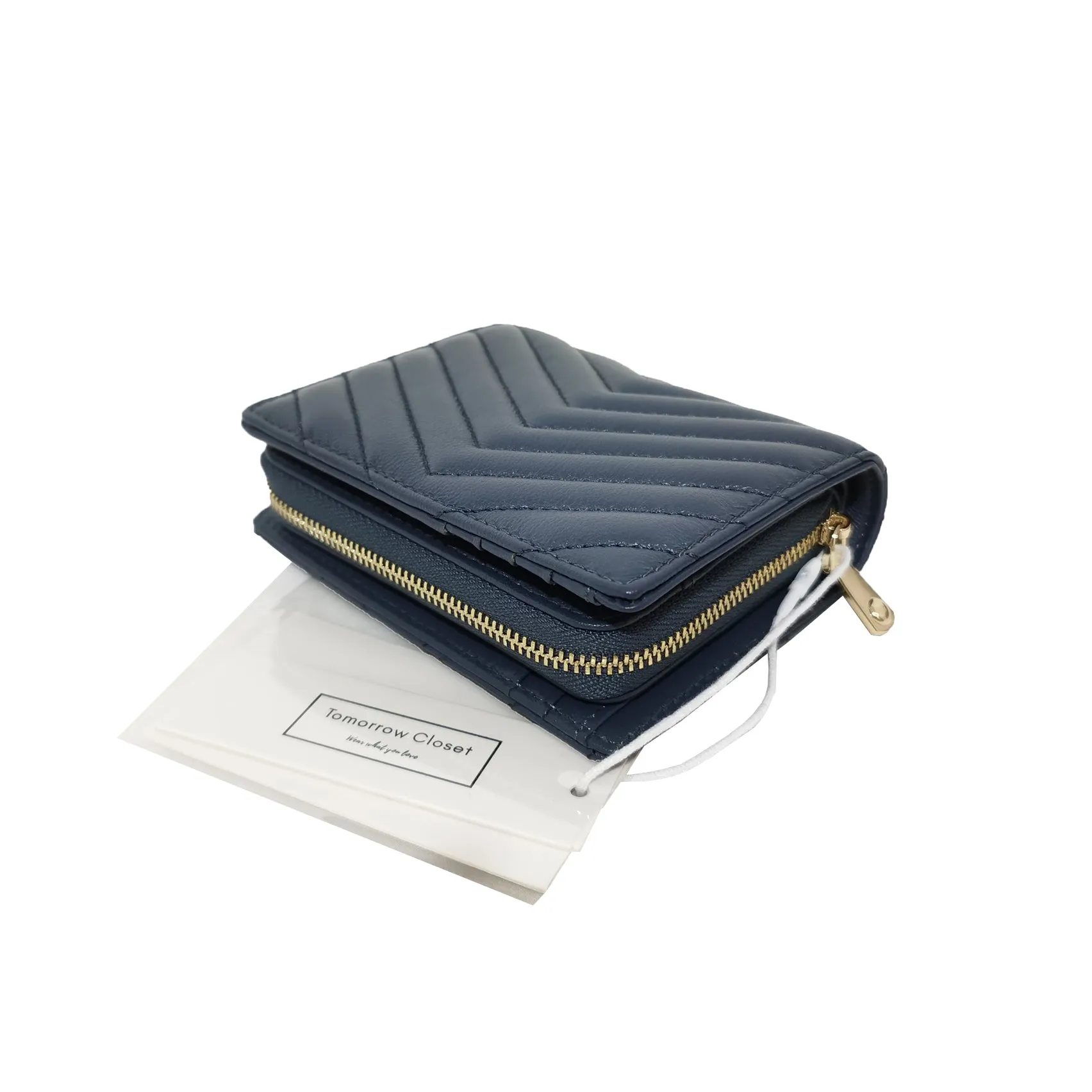 Women's lambskin leather short wallet/purse Chevron V2 design
