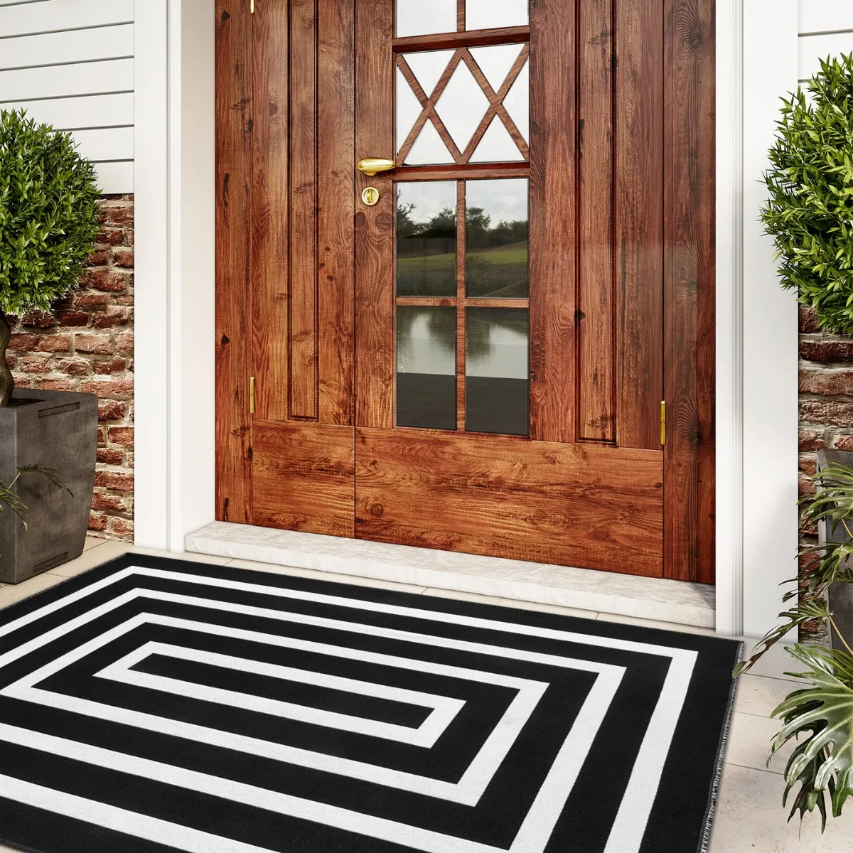 Yanis Modern Geometric Cotton Indoor Outdoor Black Area Rug